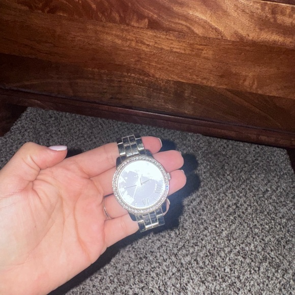 GUESS silver watch - Picture 5 of 5